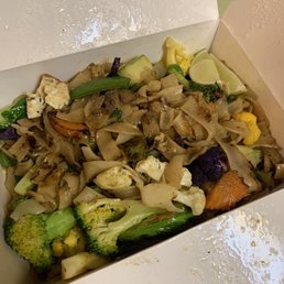 Drunken Noodles Pad Ke Mao