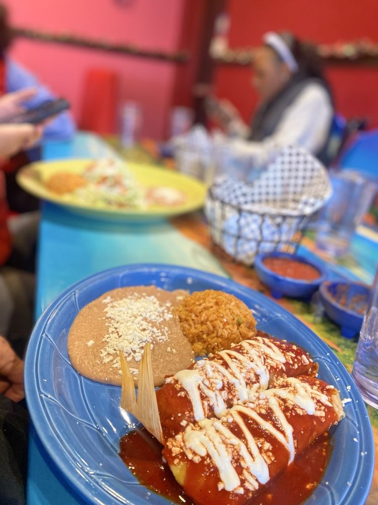 Tortas de Fuego Village of Oak Creek