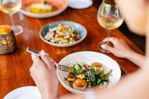 Lucy Restaurant & Bar by null