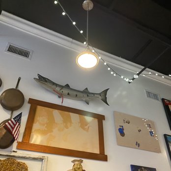 Chef Dee's - interesting art - Seafood Near Me - Lighthouse Point, Florida