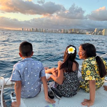 Oahu Catamarans - Boat Charters Near Me - Honolulu, Hawaii