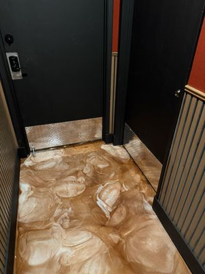 Segovia's Cocktail Bar & Lounge by null