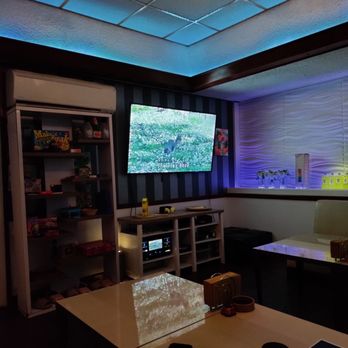 Pre Storage - Large karaoke room - Bars Near Me - Honolulu, Hawaii