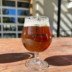 Tonewood Brewing - Barrington - Canyonwalls, an amber ale. Malty, hoppy, bready biscuit and light bodied.