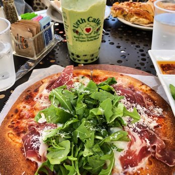 Urth Caffe - Coffee & Tea Near Me - Laguna Beach, California