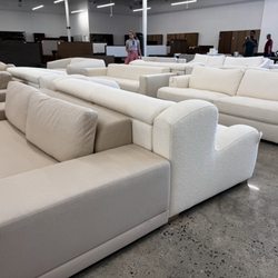 RH Outlet Paramus