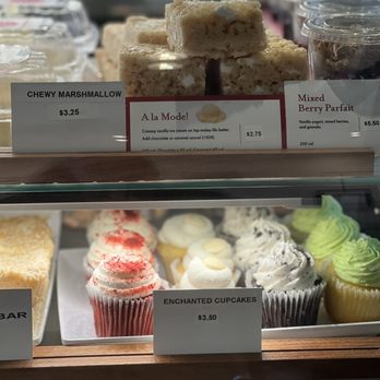 Sweetwaters Coffee & Tea - Bakeries Near Me - Naperville, Illinois
