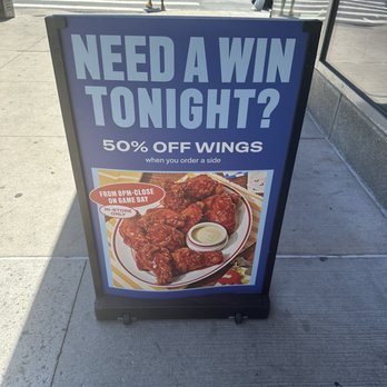 Blue Ribbon Fried Chicken - Chicken Wings Near Me - New York, New York