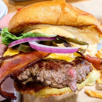St. Paul Tap - BYO Burger - American Near Me - Saint Paul, Minnesota