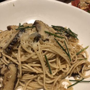 Yard House - Shiitake Garlic Noodles: sweet and savory! Great to share with people - New American Near Me - San Jose, California Yard House - Shiitake Garlic Noodles: sweet and savory! Great to share with people - New American Near Me - San Jose, California