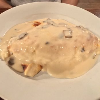 Café Comptoir Abel - Quenelle de brochet (pike perch dumpling gratin) - Lyonnais Near Me - Lyon, 69