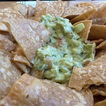 Tepalcates - Guac & chips - Tacos Near Me - Chicago, Illinois