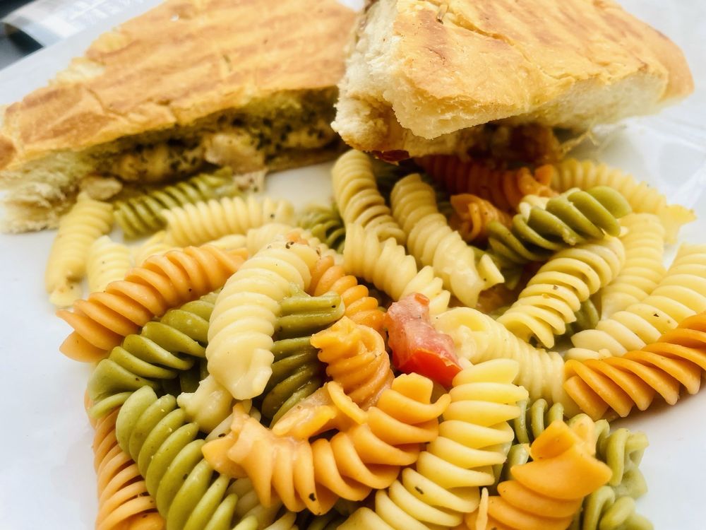 Social spots from Luna Rossa Winery and Pizzeria