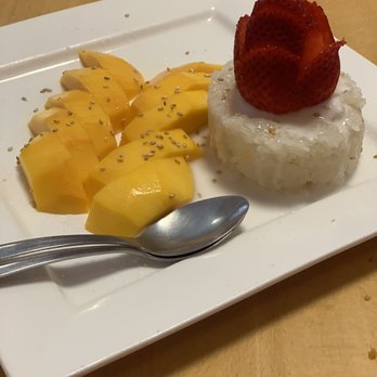 39 Degrees - Mango sticky rice - Japanese Near Me - Long Beach, California 39 Degrees - Mango sticky rice - Japanese Near Me - Long Beach, California