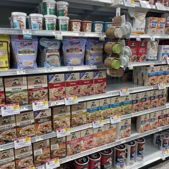 Publix - shelves of cereal and cereal products - Grocery Near Me - Tampa, Florida Publix - shelves of cereal and cereal products - Grocery Near Me - Tampa, Florida