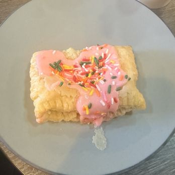 The Social Cafe & Lounge - Raspberry Puff Tart - Cafes Near Me - Palm Springs, California