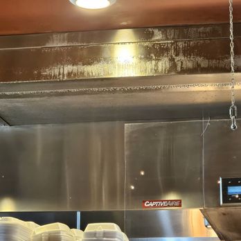 Mrs Smokeys Real Pit Bar-B-Q - You can see all the condensation on the hood dripping down into all the sides isn't that lovely. - Barbeque Near Me - Jupiter, Florida