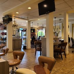 K Nails & Spa 2 - Interior with peeling chairs