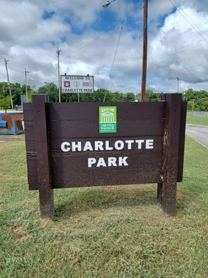 CHARLOTTE PARK - Updated January 2026 - 12 Photos - 6031 Deal Ave