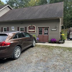 Halbrendt Vineyard & Winery - Outside