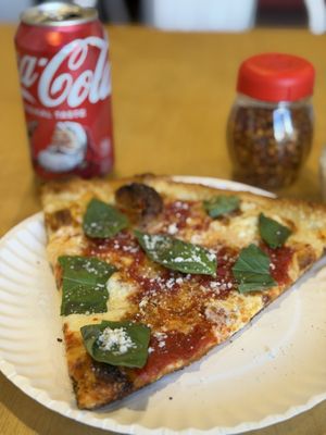 Zee's Pizzeria by null