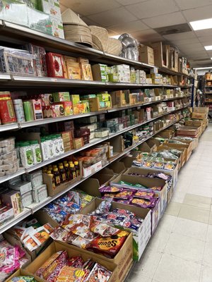 Hung Phat Grocery by null