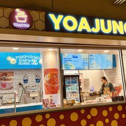 Yoajung facing Ala Moana beach park. At Ala Moana Center Street level outside Food Court.
