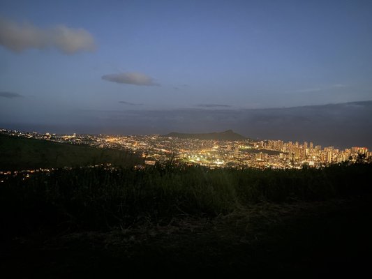 Puʻu ʻUalakaʻa State Wayside by null