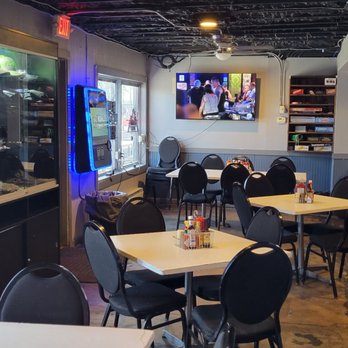 The Rusty Needle - Dinning area - Sports Bars Near Me - Hutchinson, Kansas The Rusty Needle - Dinning area - Sports Bars Near Me - Hutchinson, Kansas