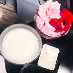 Vogue XXII Nail Bar - Softening milk and honey with roses!!