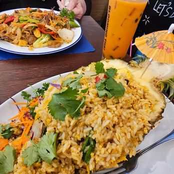 Blooming Thai - Drunken noodles and pineapple fried rice - Thai Near Me - Bloomington, Indiana