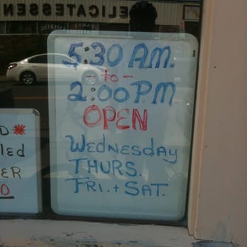 Ernie's Lunch - Only open 4 days a week - American Near Me - Melrose, Massachusetts Ernie's Lunch - Only open 4 days a week - American Near Me - Melrose, Massachusetts