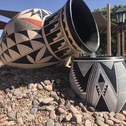 Plaza Pots - Fun photo op