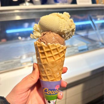 COWS - Double scoop - Wowie Cowie & Messie Bessie - Ice Cream & Frozen Yogurt Near Me - Whistler, British Columbia COWS - Double scoop - Wowie Cowie & Messie Bessie - Ice Cream & Frozen Yogurt Near Me - Whistler, British Columbia