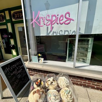 Krispies - Bakery front window - Bakeries Near Me Krispies - Bakery front window - Bakeries Near Me