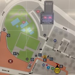 荔枝角公園游泳池 - 前往荔枝角公園游泳池的路上。我們在荔枝角公園游泳池的成人游泳班，是區內最受信賴的成人游泳班！