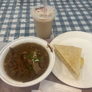 Hong Kong Eats - Breakfast combo - Soup Near Me - FLUSHING, New York Hong Kong Eats - Breakfast combo - Soup Near Me - FLUSHING, New York