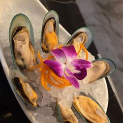 Qiao Lin Hotpot - Seattle - 6.Mussels