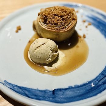Stone Cellar Bistro - Apple and ice cream - New American Near Me - Arvada, Colorado