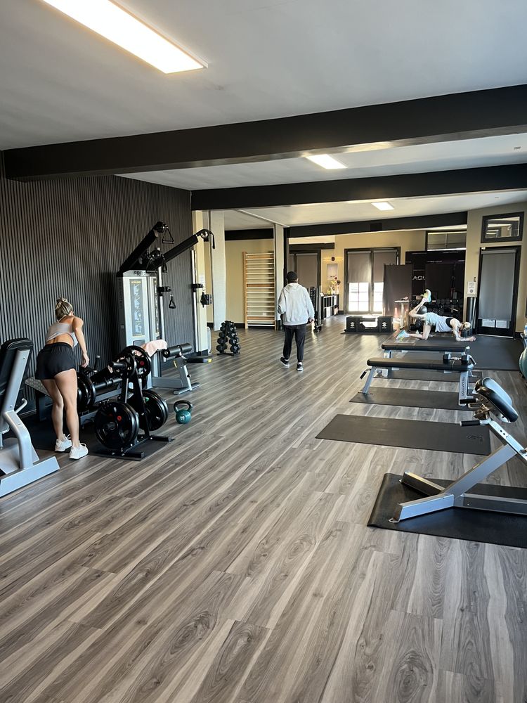 Laguna Health Club Logo