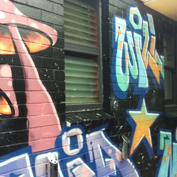 Railway Hotel - Mural - Pub Food Near Me - Yarraville, VIC