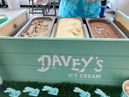 Davey's Ice Cream by null