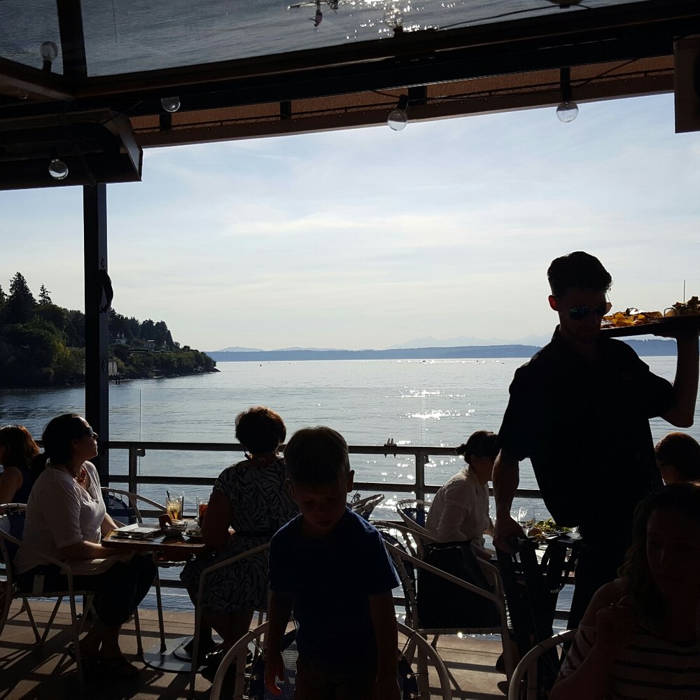 Ray's Café - Seafood Near Me - Seattle, Washington Ray's Café - Seafood Near Me - Seattle, Washington
