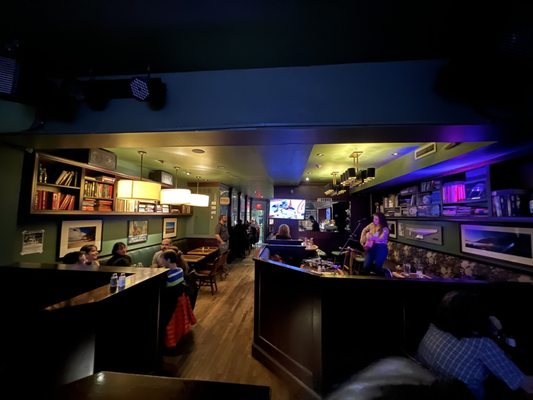 Hemingway's Restaurant and Bar by null