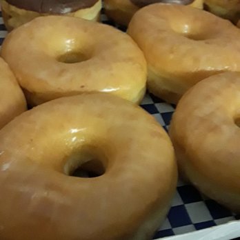 Arizona Donut - love the vegan glazed donuts so airy and fluffy they melt in your mouth I must go to to die for!  #VeganDoughnuts - Donuts Near Me - Tempe, Arizona
