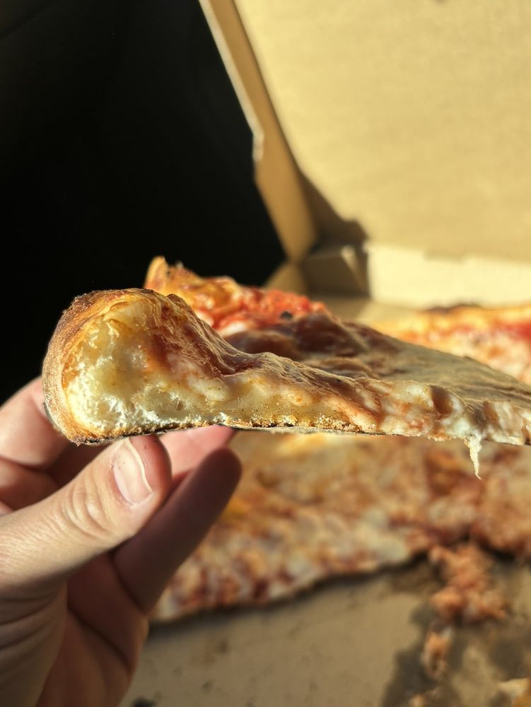 IDK NY Pizza Chicken & Calzones - Photo 2