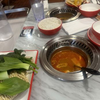 Broadway Hotpot & Bar - Vegetables and noodles hot pot - Hot Pot Near Me - Baltimore, Maryland Broadway Hotpot & Bar - Vegetables and noodles hot pot - Hot Pot Near Me - Baltimore, Maryland
