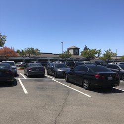580 Marketplace Shopping Center - Right side of center building.