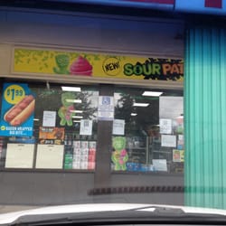 7-Eleven - Front