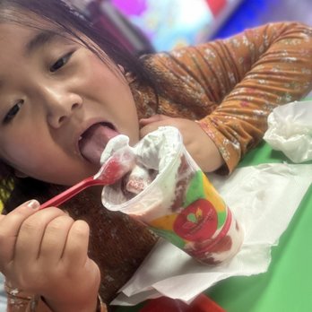 La Michoacana PLUS - Fairfield - Strawberries & Cream - Ice Cream & Frozen Yogurt Near Me - Fairfield, California La Michoacana PLUS - Fairfield - Strawberries & Cream - Ice Cream & Frozen Yogurt Near Me - Fairfield, California